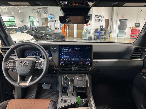 Used 2026 Lexus GX 550 w/ Accessory Package (2T) AWD/4WD image 15