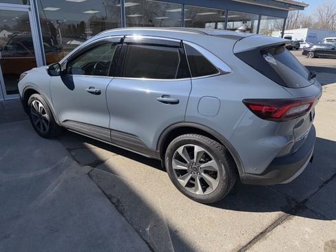 Used 2024 Ford Escape Platinum w/ Premium Technology Package image 4