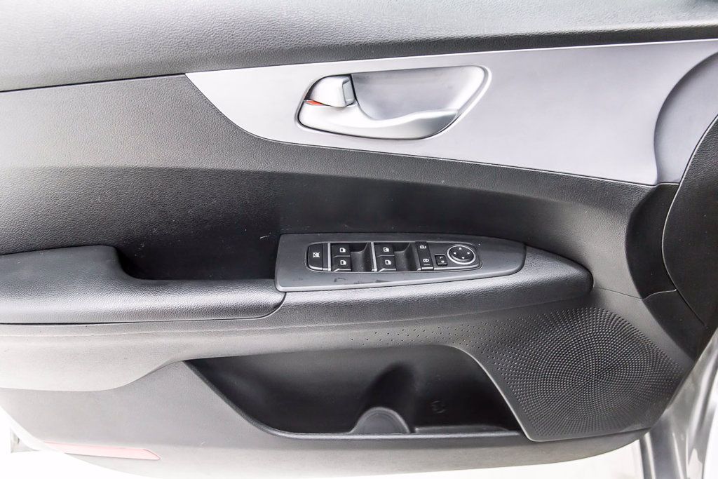 Used 2024 Kia Forte LXS FWD image 22