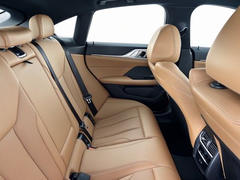 Used 2026 BMW M440i RWD image 29