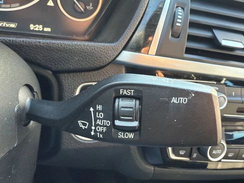 Used 2018 BMW 330e RWD image 22