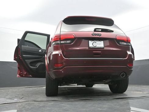 Used 2020 Jeep Grand Cherokee Altitude AWD/4WD image 69