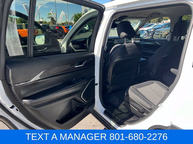 Used 2022 Jeep Grand Cherokee L Laredo w/ Luxury Tech Group I AWD/4WD image 28