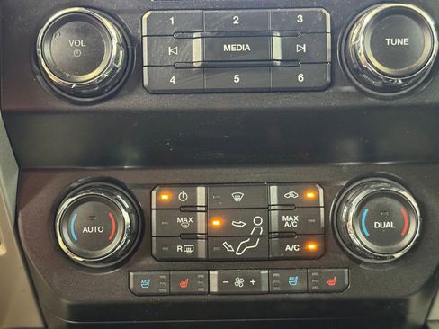 Used 2019 Ford F250 Lariat w/ Lariat Ultimate Package AWD/4WD image 40