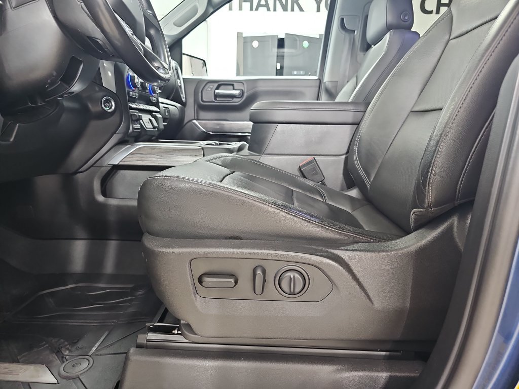 Used 2019 Chevrolet Silverado 1500 LTZ AWD/4WD image 35