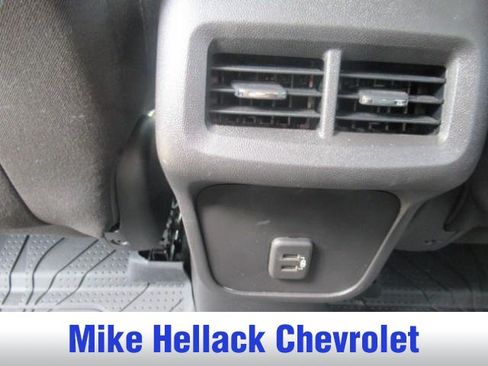 Used 2024 Chevrolet Equinox LT w/ LPO, Floor Liner Package FWD image 21