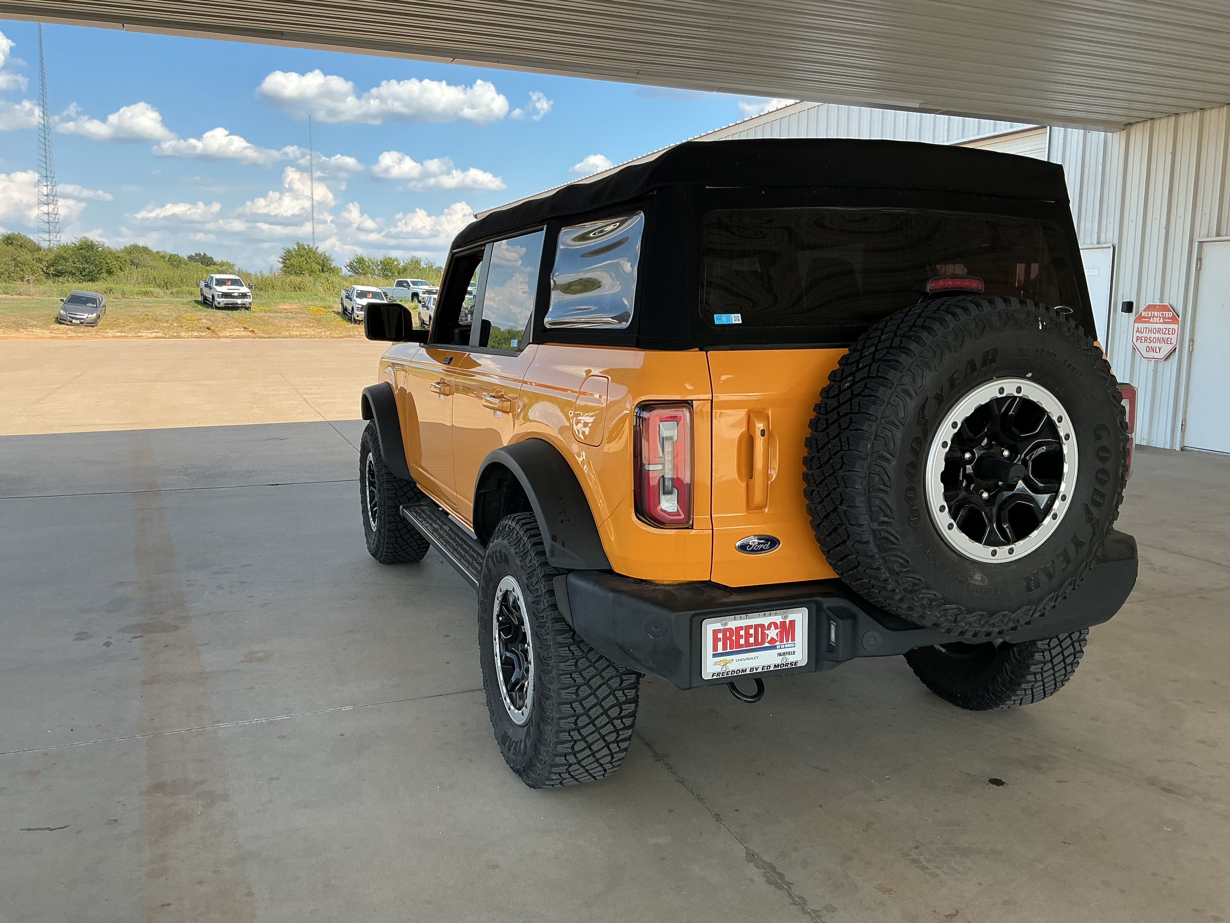 Used 2021 Ford Bronco Outer Banks w/ Sasquatch Package AWD/4WD image 39