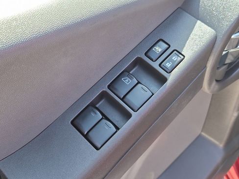 Used 2012 Nissan Xterra X image 19