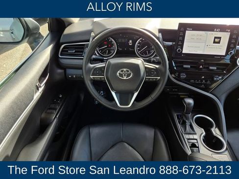 Used 2022 Toyota Camry XLE image 14