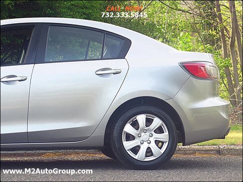 Used 2013 MAZDA MAZDA3 i SV image 26