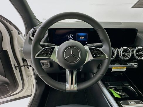 New 2026 Mercedes-Benz GLA 250 image 12