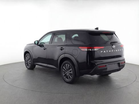 Used 2024 Nissan Pathfinder S FWD image 6