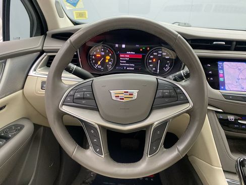 Used 2022 Cadillac XT5 Premium Luxury w/ Technology Package AWD/4WD image 16