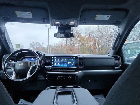 Used 2024 Chevrolet Silverado 3500 LT image 24