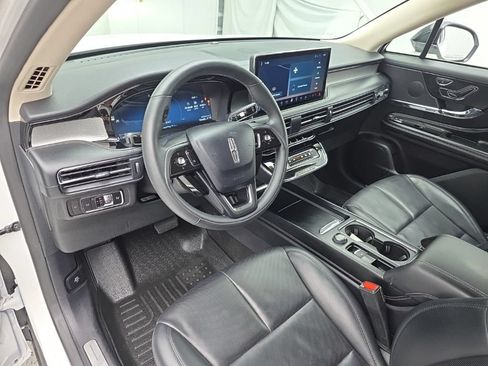 Used 2023 Lincoln Corsair AWD w/ Equipment Group 101A image 15