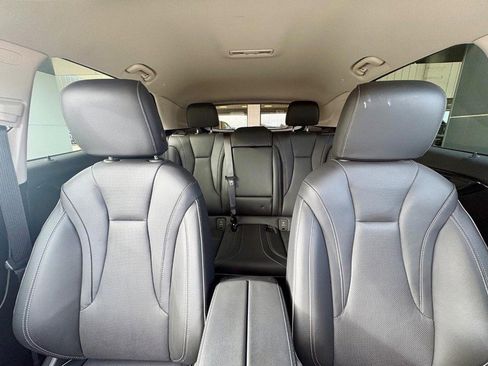 Used 2023 Buick Envision Essence image 27