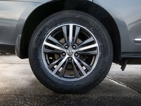 Used 2019 INFINITI QX60 Luxe w/ Essential Package image 13