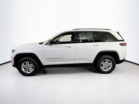 Used 2023 Jeep Grand Cherokee Laredo w/ Luxury Tech Group I image 8