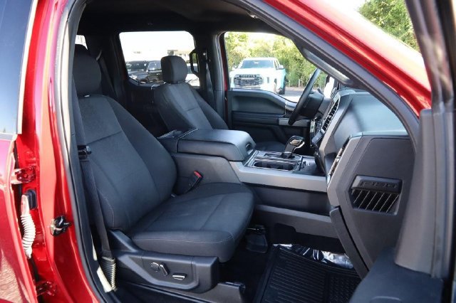 Used 2018 Ford F150 XLT w/ Equipment Group 302A Luxury AWD/4WD image 26