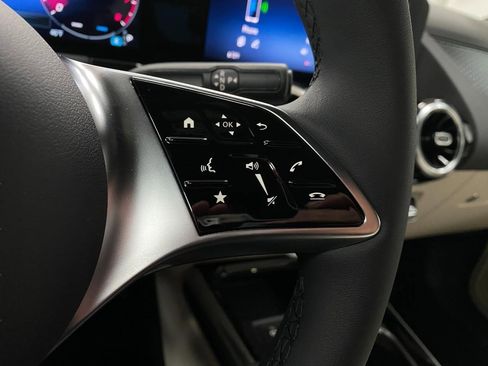 New 2026 Mercedes-Benz GLA 250 4MATIC image 17