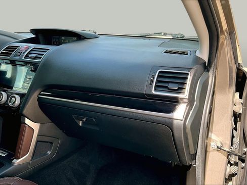 Used 2018 Subaru Forester 2.5i Touring w/ Popular Package #3B AWD/4WD image 19