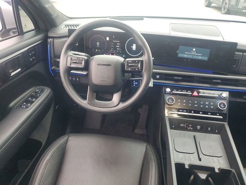 Certified 2025 Hyundai Santa Fe Calligraphy image 7