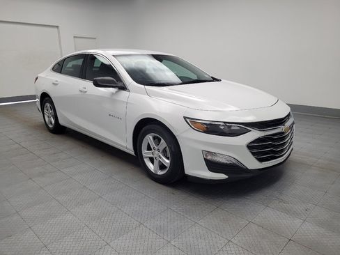 Used 2025 Chevrolet Malibu LS FWD image 13