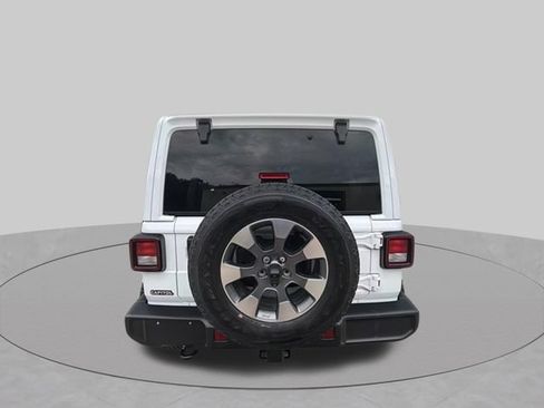Used 2023 Jeep Wrangler Unlimited Sahara w/ Cold Weather Group AWD/4WD image 4