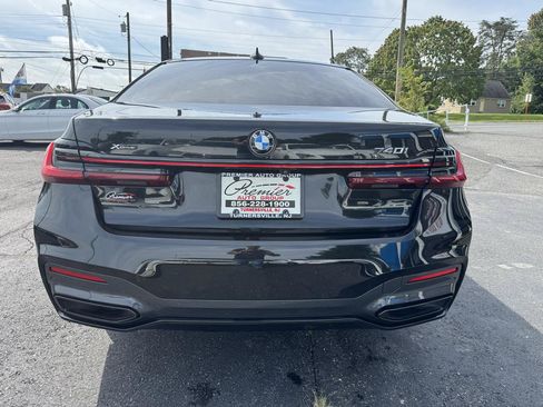 Used 2022 BMW 740i xDrive w/ M Sport Package AWD/4WD image 6