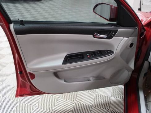 Used 2008 Chevrolet Impala SS w/ Convenience Package image 11