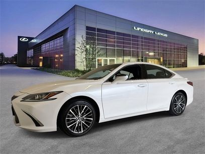 Certified 2025 Lexus ES 300h w/ Premium Package