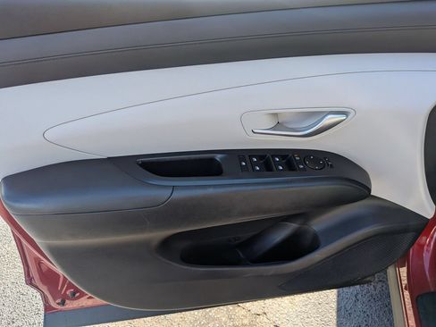 Used 2025 Hyundai Tucson SEL FWD image 14