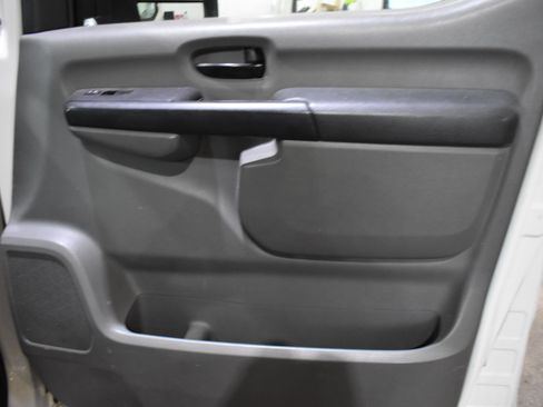 Used 2017 Nissan NV 2500 SV RWD image 18