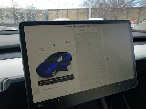 Used 2022 Tesla Model Y Long Range image 20