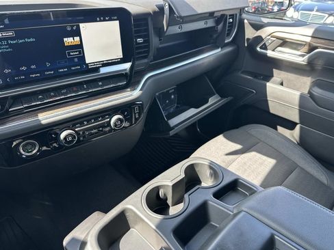 Used 2024 Chevrolet Silverado 1500 LT AWD/4WD image 34