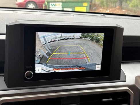 Used 2025 Toyota 4Runner SR5 image 17