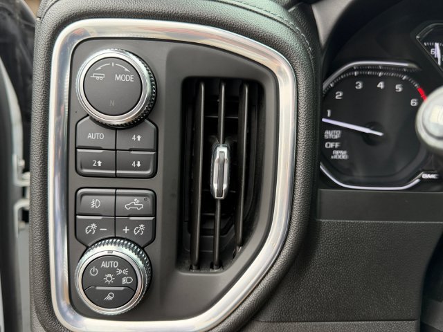 Used 2021 GMC Sierra 1500 SLT w/ SLT Premium Plus Package AWD/4WD image 32