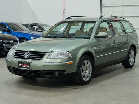 Used 2002 Volkswagen Passat GLX image 3