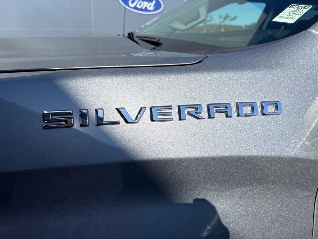 Used 2025 Chevrolet Silverado 1500 LT AWD/4WD image 12