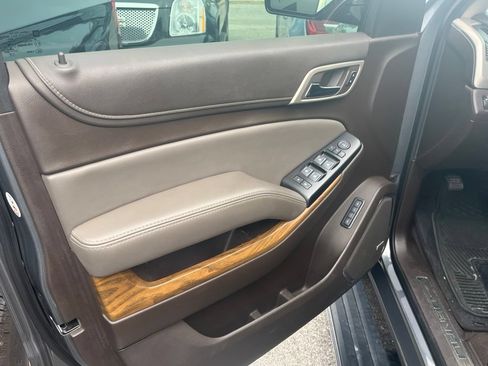 Used 2020 GMC Yukon XL Denali w/ Denali Premium Package RWD image 14