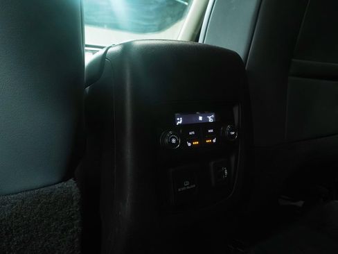 Used 2018 Buick Enclave Premium w/ Experience Buick Package AWD/4WD image 16