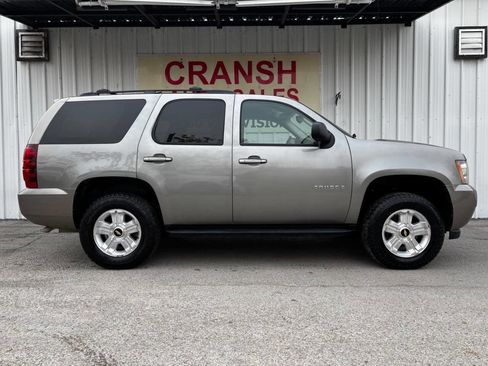 Used 2009 Chevrolet Tahoe LT image 2