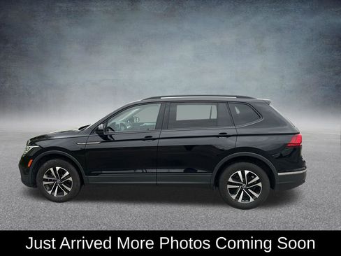 Used 2022 Volkswagen Tiguan S FWD image 2