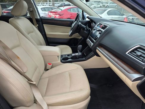 Used 2016 Subaru Outback 3.6R Limited image 11