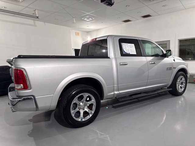 Used 2017 RAM 1500 Laramie AWD/4WD image 10