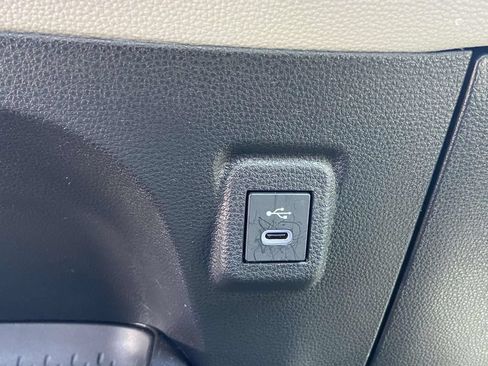 Used 2025 Toyota Corolla LE FWD image 33