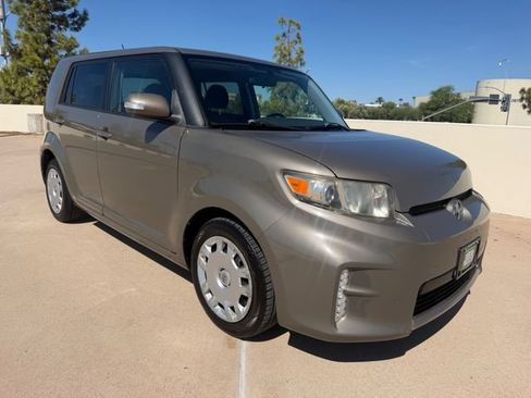 Used 2013 Scion xB FWD image 23