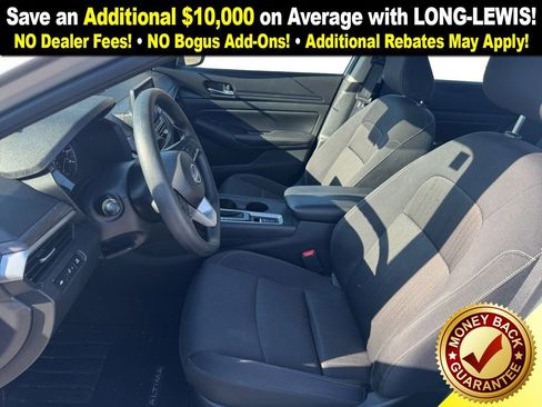 Used 2025 Nissan Altima 2.5 SV image 14