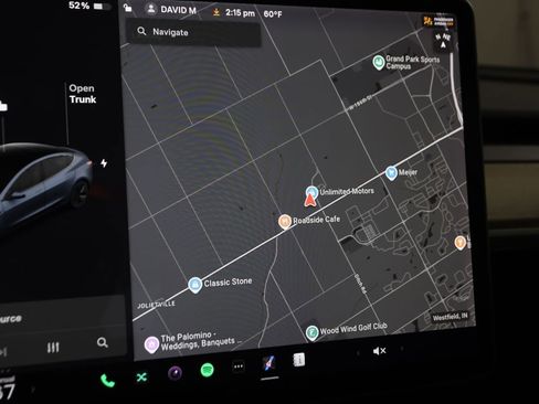 Used 2018 Tesla Model 3 Long Range image 9
