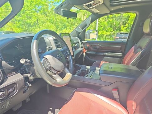 Used 2025 RAM 1500 Limited AWD/4WD image 12